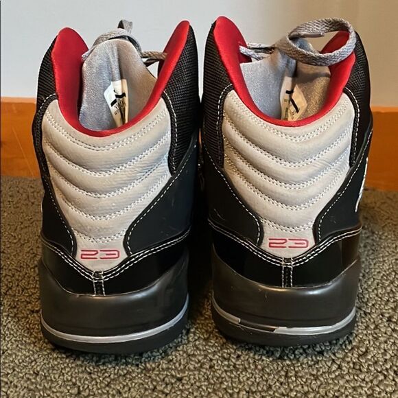 Jordan Basketball Shoes  - Picture 2 of 5